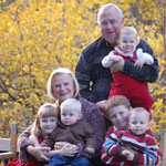 Vern and Linny with their beloved grandchildren!!  What could be better??!!